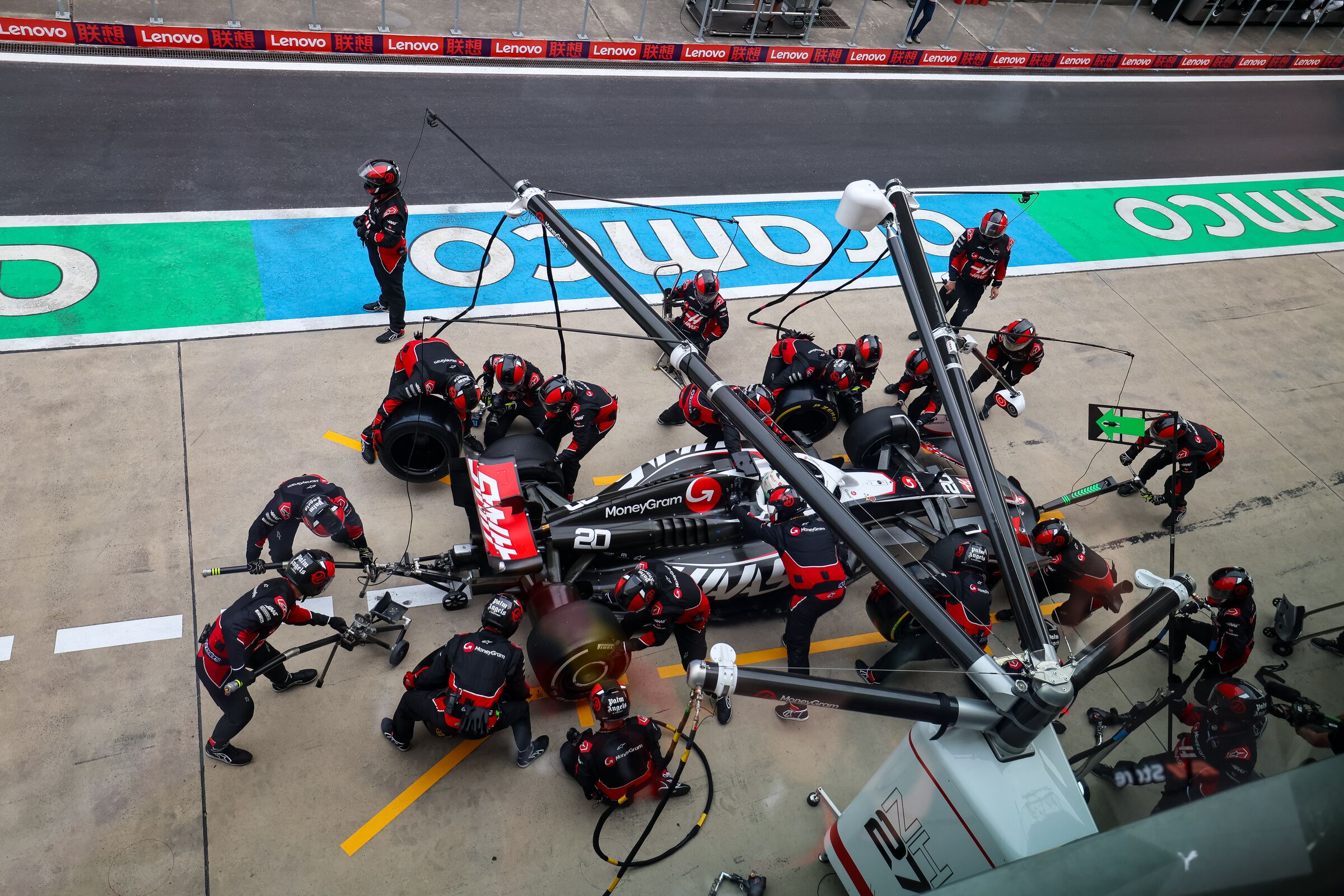 Paddock Club™ 3-Days | MoneyGram Haas F1® Team Suite  Formule 1 Madrid 2026